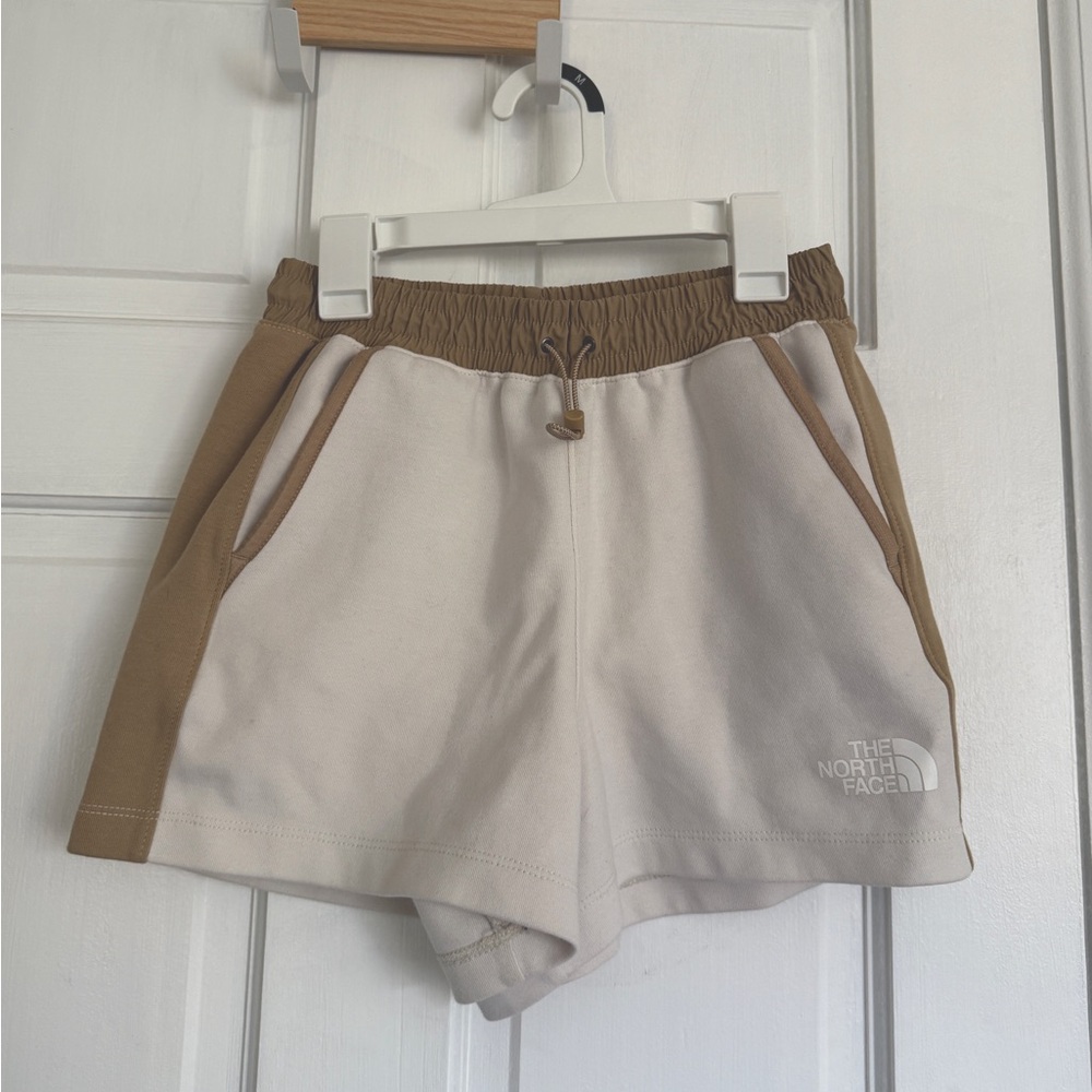 The North Face Women's Tan and Cream Shorts